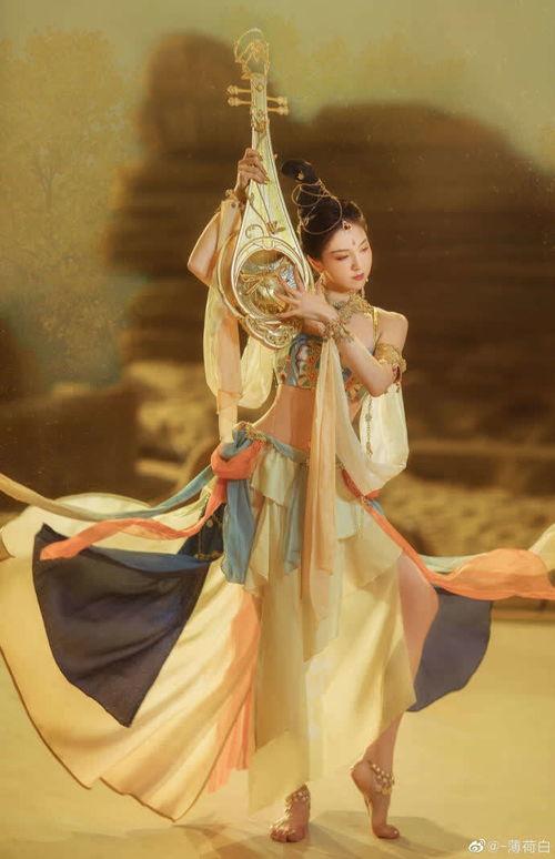 褒姒大姐爆料了吗视频在线观看,揭秘宫廷秘闻，在线观看引热议